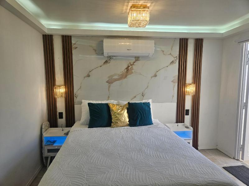 Jazmin's Apartment - image 6
