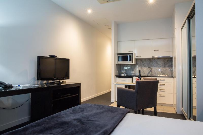 Richmond Central Apartments - image 4