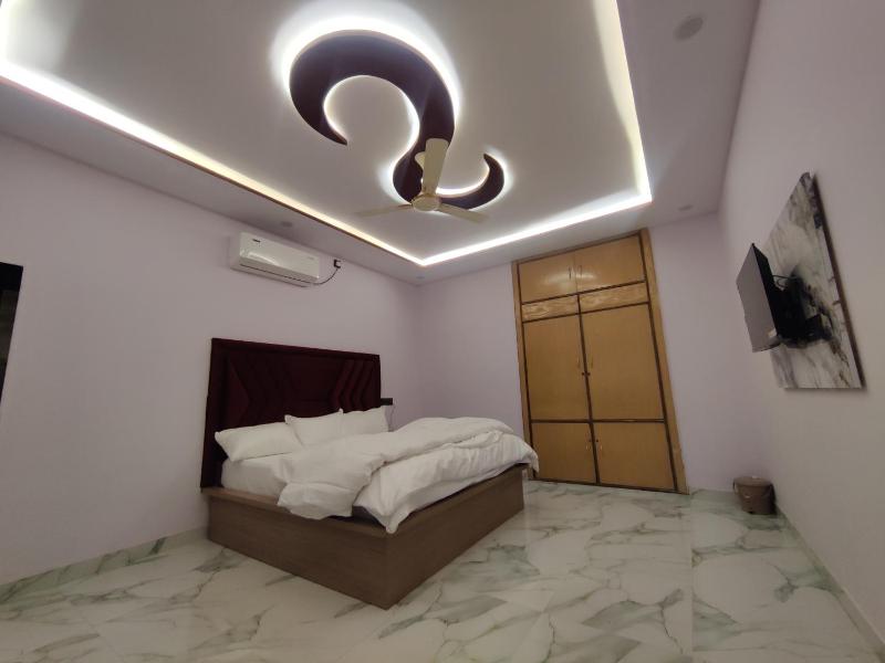 Orchid Stays - image 16