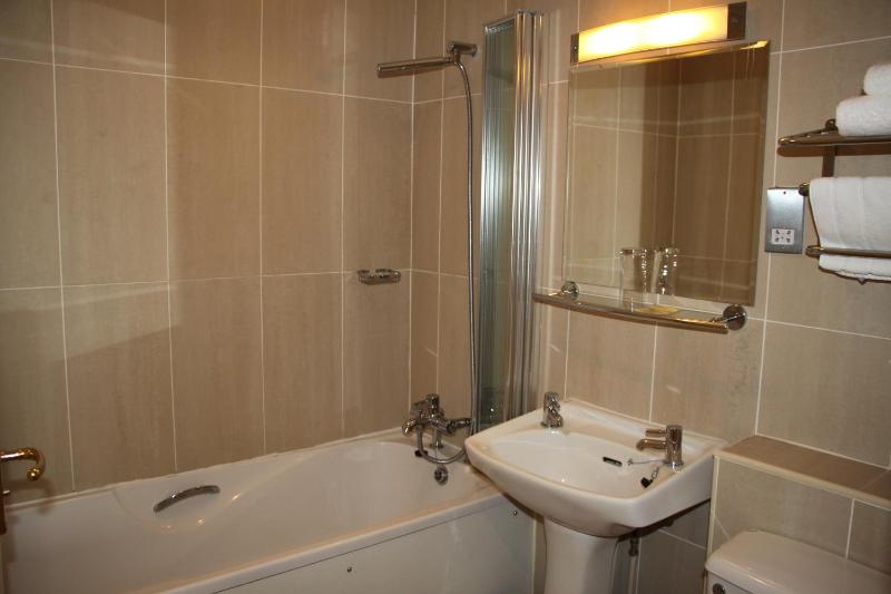Single Room with Private Bathroom image 2