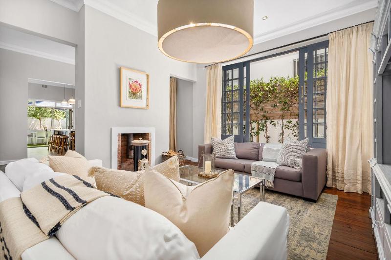 Bellevue House - image 3