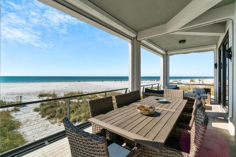 Luxury Gulf-Front Sanctuary Private Pool Spa and Walk to Downtown - image 47