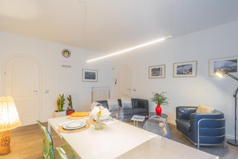 Residenza Art Design in Como by Rent All Como - image 12