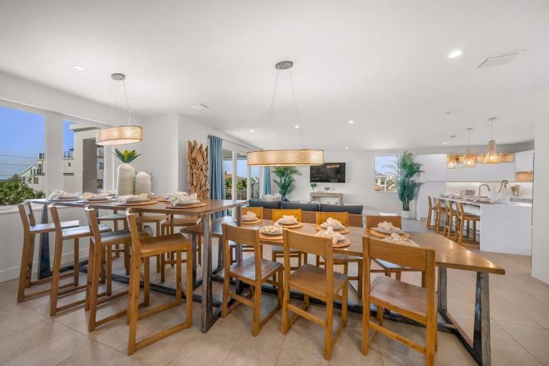 Top Deck Estate - image 44