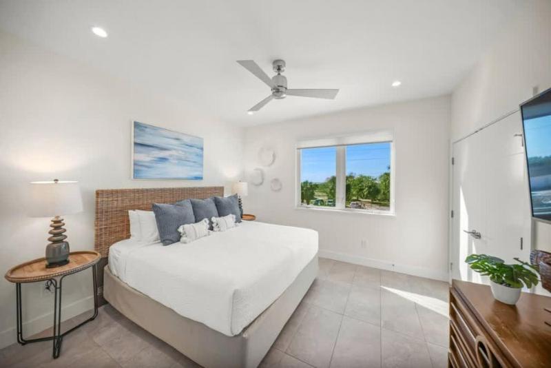 Top Deck Estate - image 38