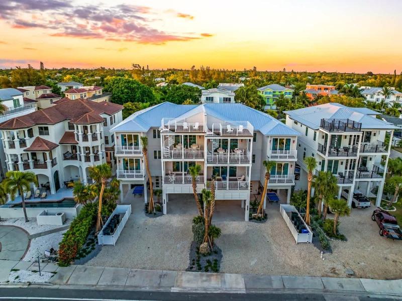 Gulfside Green Estate - image 1