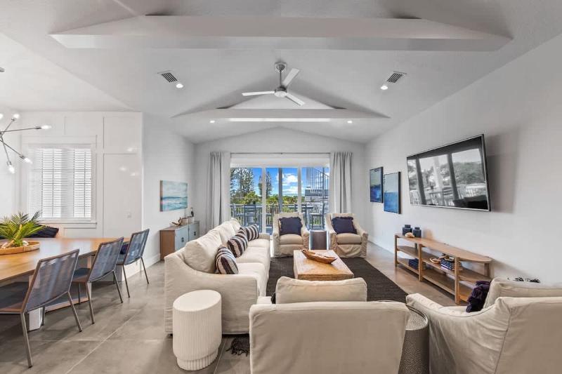 Gulfside Green Estate - image 26