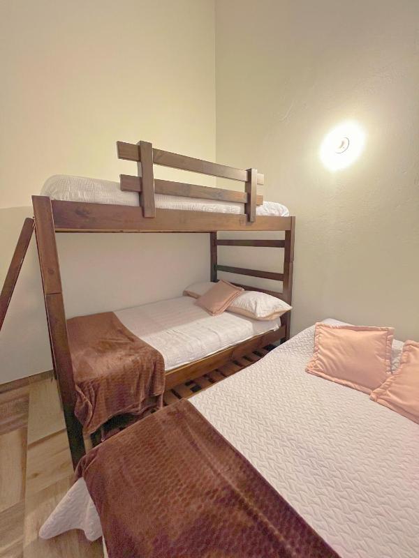 Apto a 4 cuadras del centro Histórico - image 7