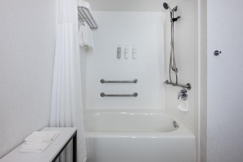 Hilton Garden Inn Denver Tech Center - image 4