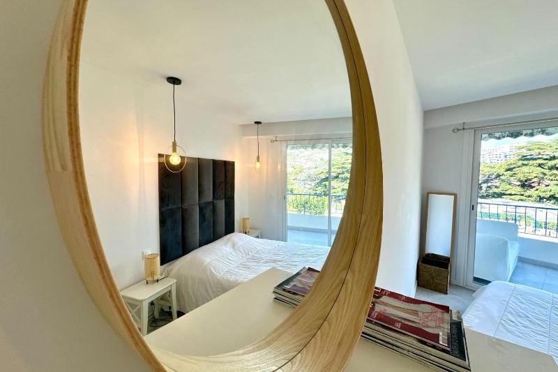 Cozy apartment with terrace in Cannes - image 8