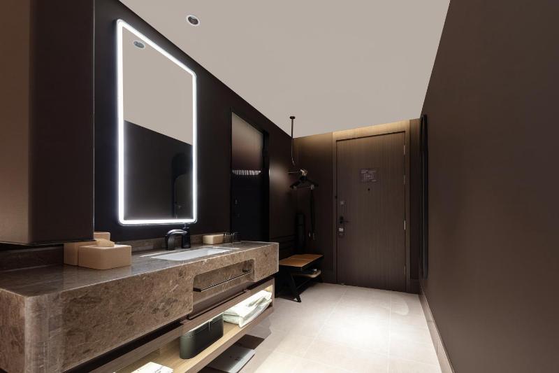 Atour Hotel Wuhan Jianghan Road International Plaza - image 4