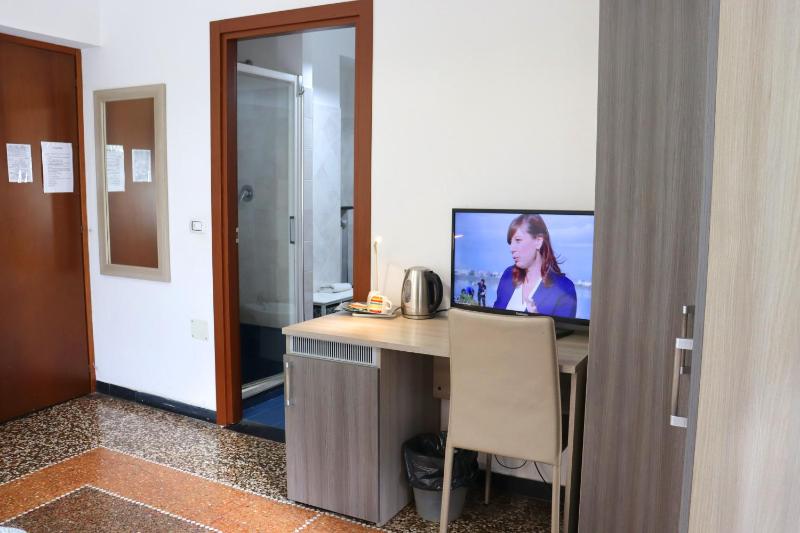 ALBERGO LOCANDA DIANA - image 36