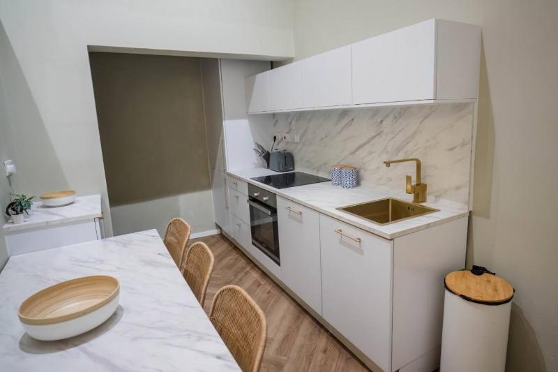 RUWTS Valletta Central Maisonette - image 5