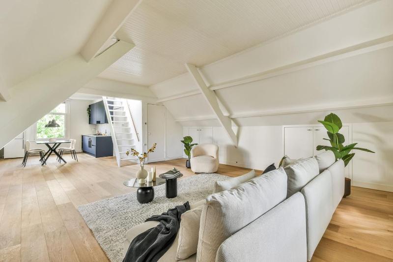 Modern loft at the heart of Museum district with free bikes or Audi up request - image 9