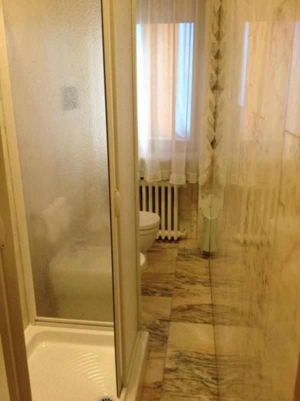 Standard Double Room image 4