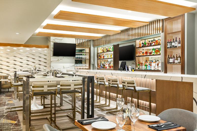 Crowne Plaza Seattle By IHG - image 12