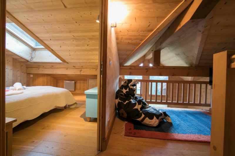 Chalets Bonheur 6BR Sauna Sleeps 10 - Happy Rentals - image 9