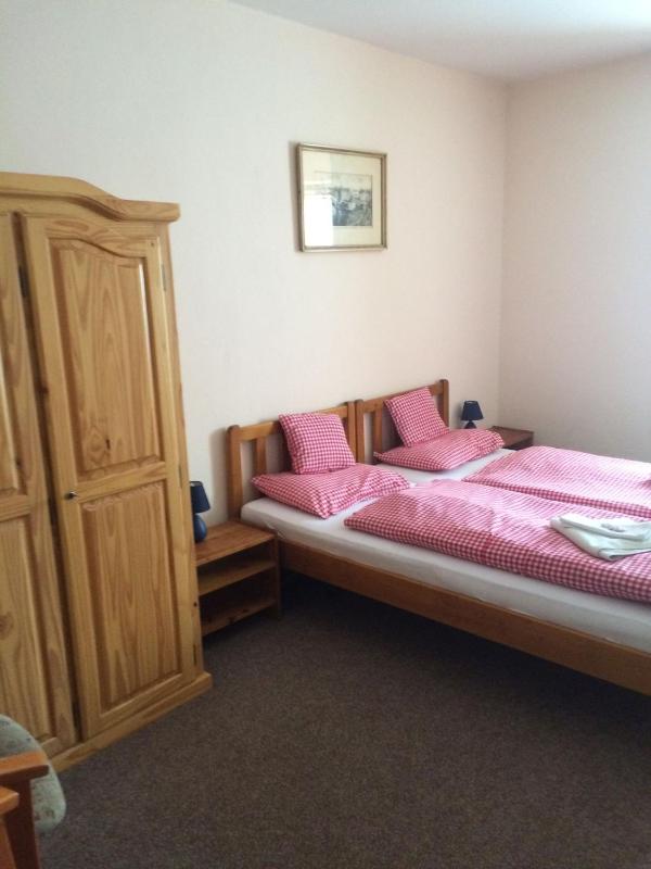 Standard Double Room image 3