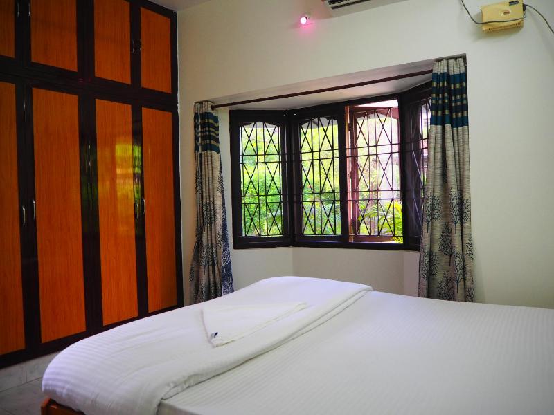 Garden Villa 43 by Tirupati Homestay Free Breakfast Near Taj hotel Posh location Close proximity to restaurants Alipiri flyover - image 11