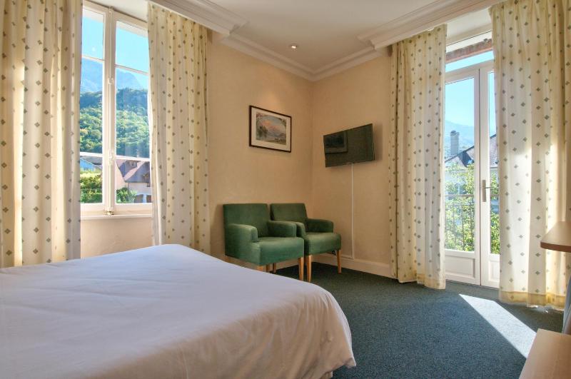 Twin/Double Room - Garden Side image 4