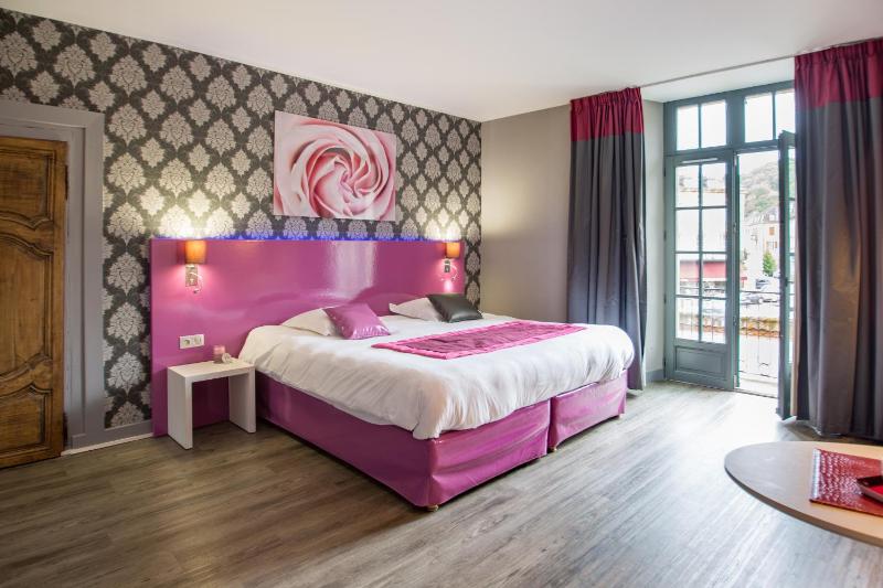 Luxury Triple Room image 1