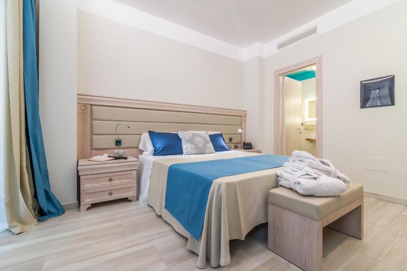 Superior Double or Twin Room image 1