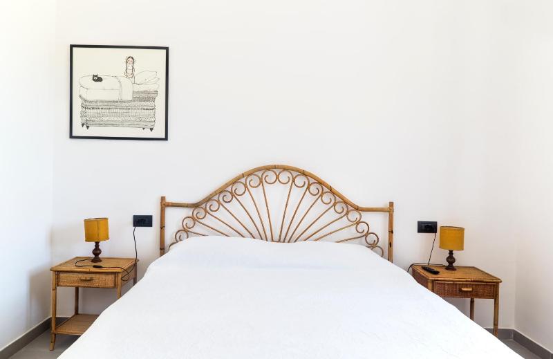 Deluxe Room (2 Adults + 1 Child) image 1