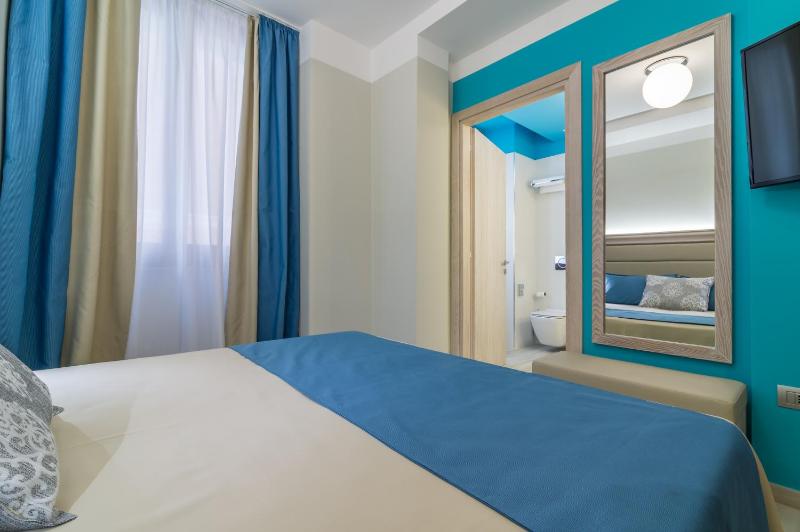 Standard Double or Twin Room image 3