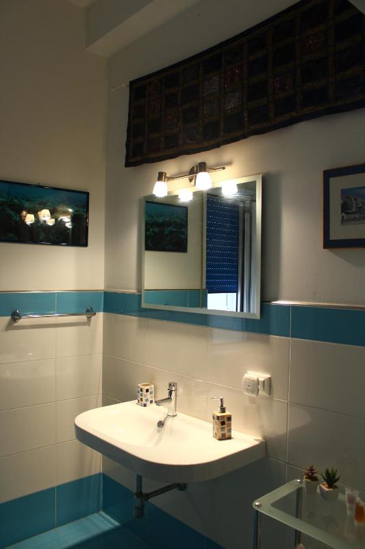 Double Room with Private Bathroom image 4