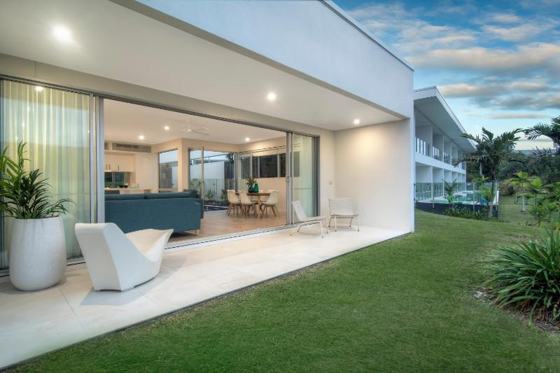 Pool Resort Port Douglas - image 32