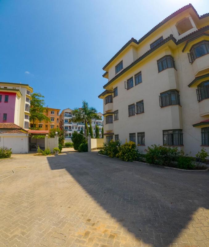 Cosy 1 BR with Swimming Pool & Garden & 25 Mins to Airport - C04 - image 13