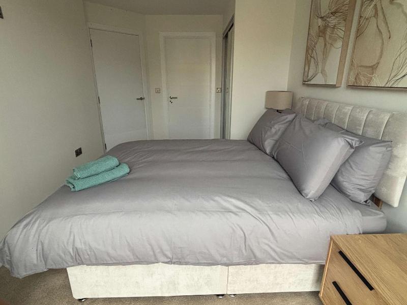 Chic Urban Living- New 2Bed2Bath Apartment in City - image 14