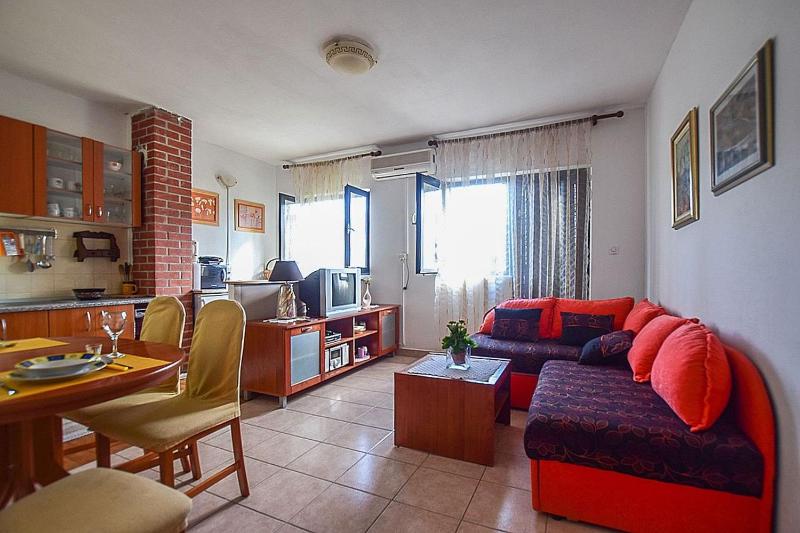 Apartments Derado - image 6