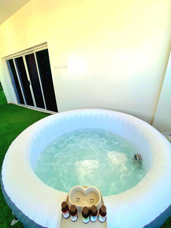 Eden- Jacuzzi Privé et Terasse à 5mn de la plage - image 2