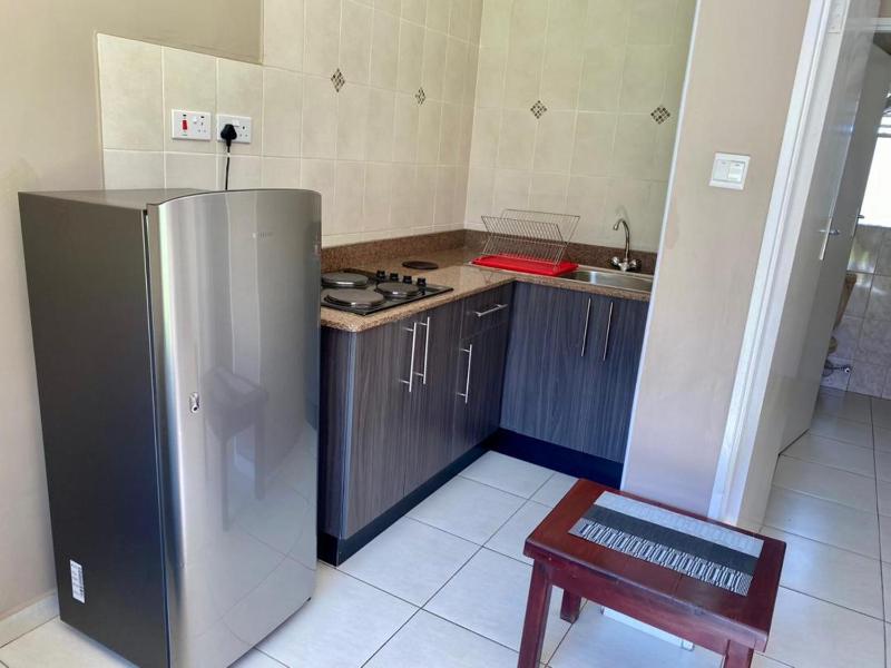 2 bedroomed apartment with en-suite and kitchenette - 2065 - image 1