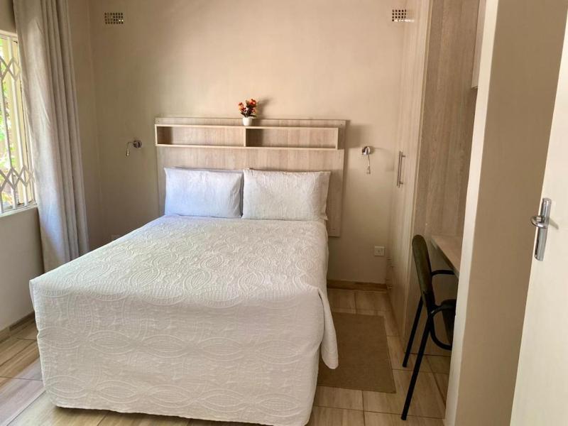 2 bedroomed apartment with kitchenette - 2068 - image 8