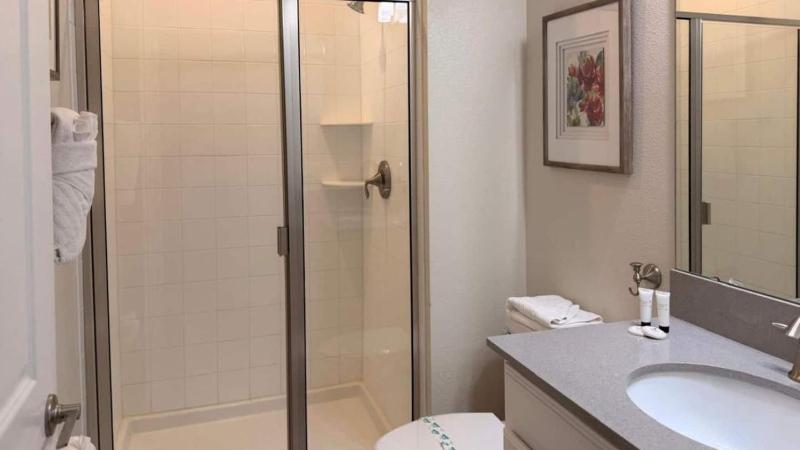Modern Oasis at Storey Lake w 4BR & Heated Pool - image 13
