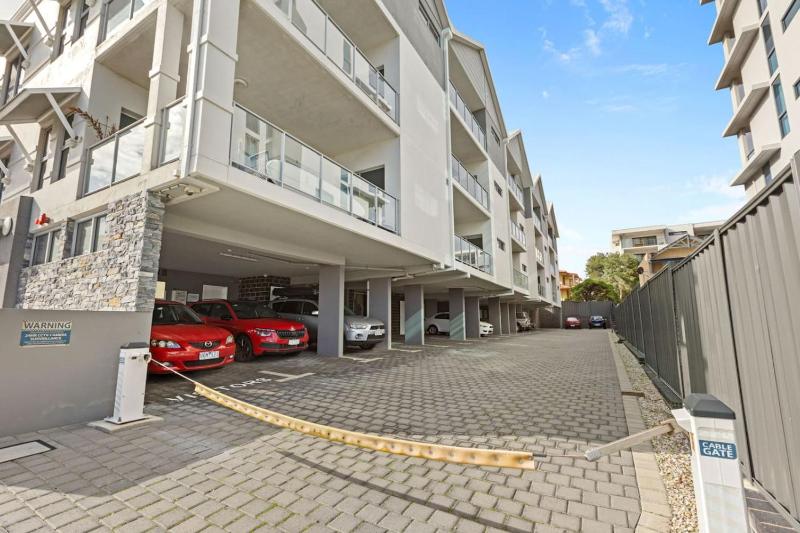 Ocean View Pad in Scarborough - image 6