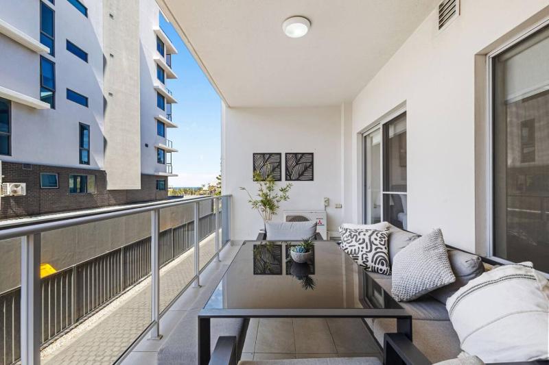 Ocean View Pad in Scarborough - image 8
