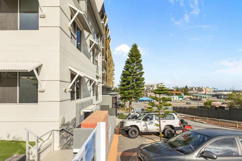 Ocean View Pad in Scarborough - image 2