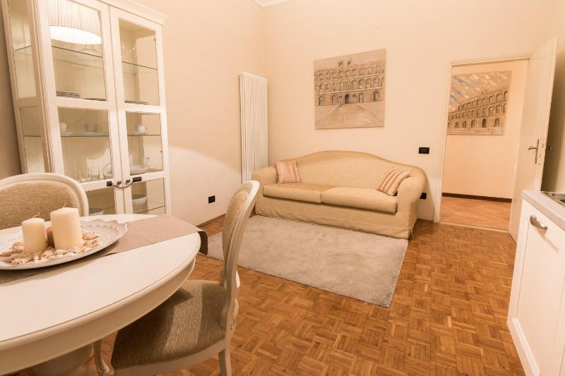 One-Bedroom Apartment image 3