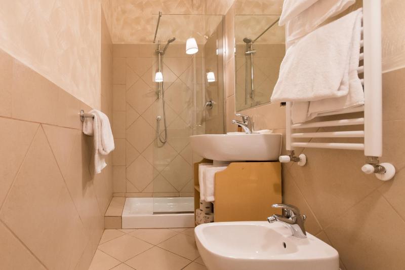 One-Bedroom Apartment image 2