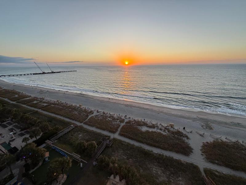Camelot By The Sea Ocean Front Condo - image 7