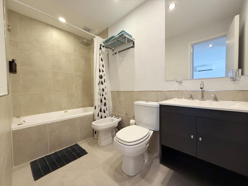 Departamento con Pileta Climatizada y Cochera en Pinamar - image 15