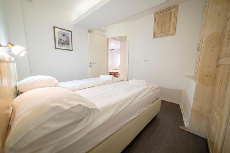 Legend Suites - image 11