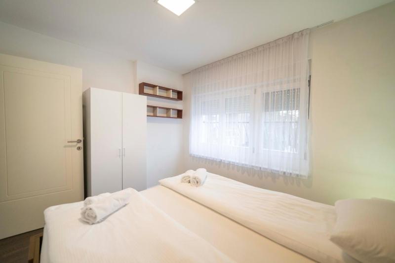 Legend Suites - image 4