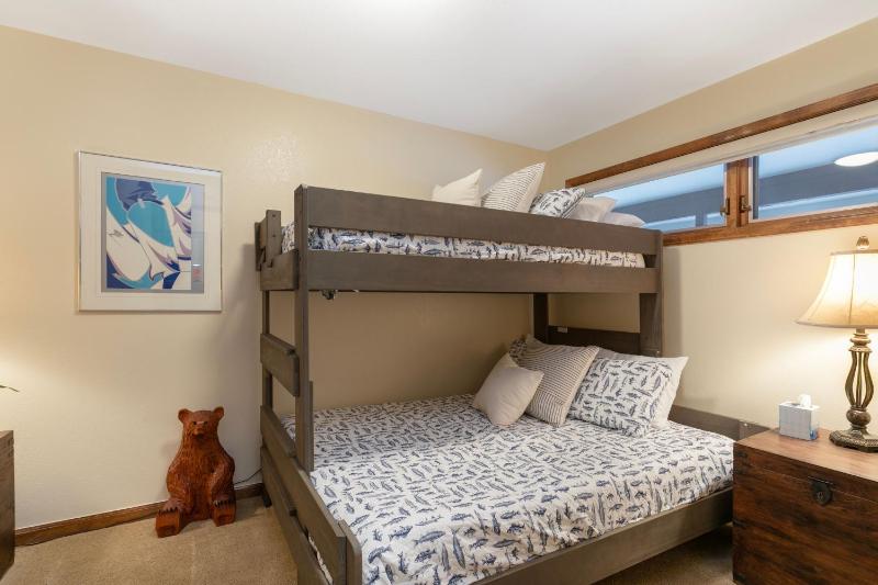 I1 Gore Creek Meadows townhouse - image 12