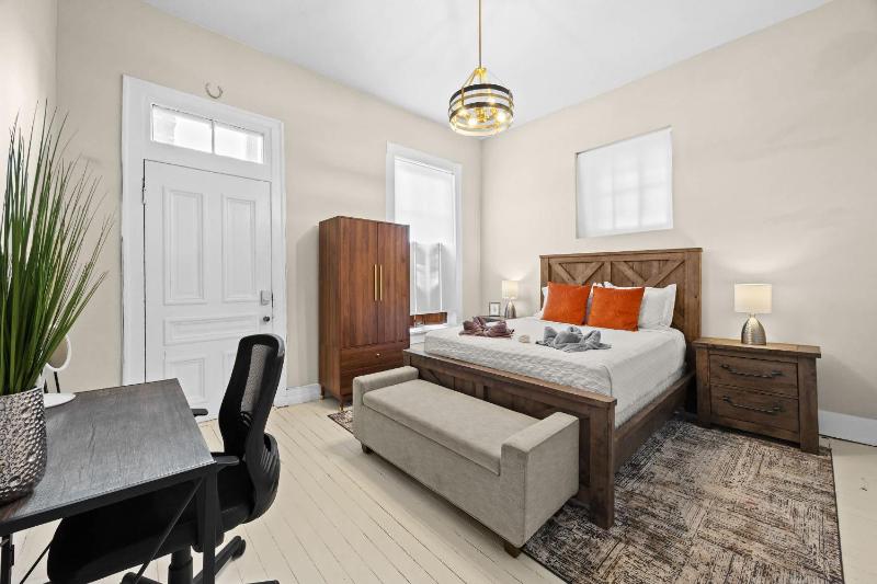 Spacious 6BR Home Near Bourbon Trail & Attractions - image 7