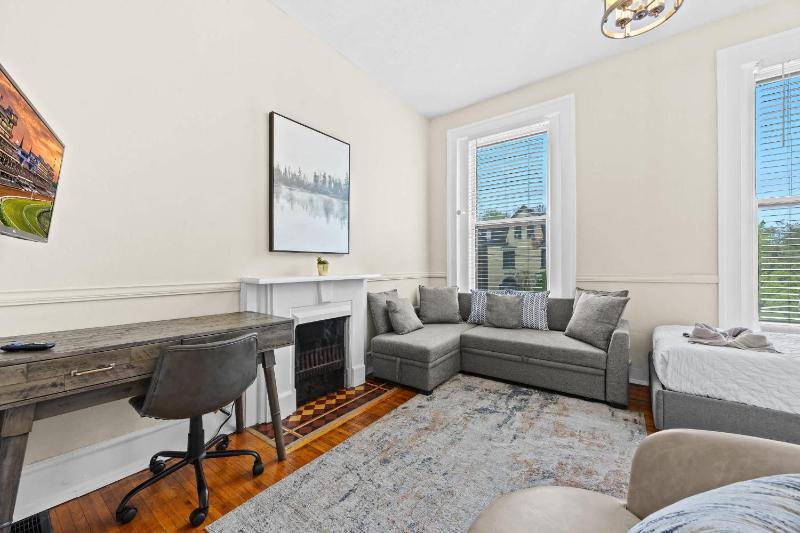 Spacious 6BR Home Near Bourbon Trail & Attractions - image 45