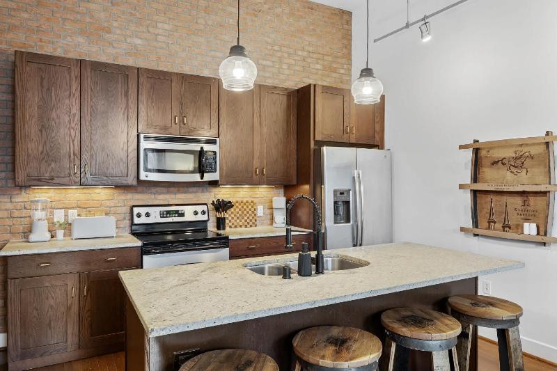 Urban Bourbon Escape - Downtown Louisville Getaway - image 29